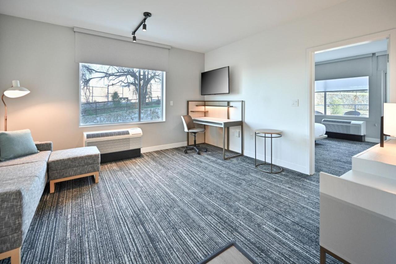 Towneplace Suites By Marriott Dallas 罗克沃尔 外观 照片