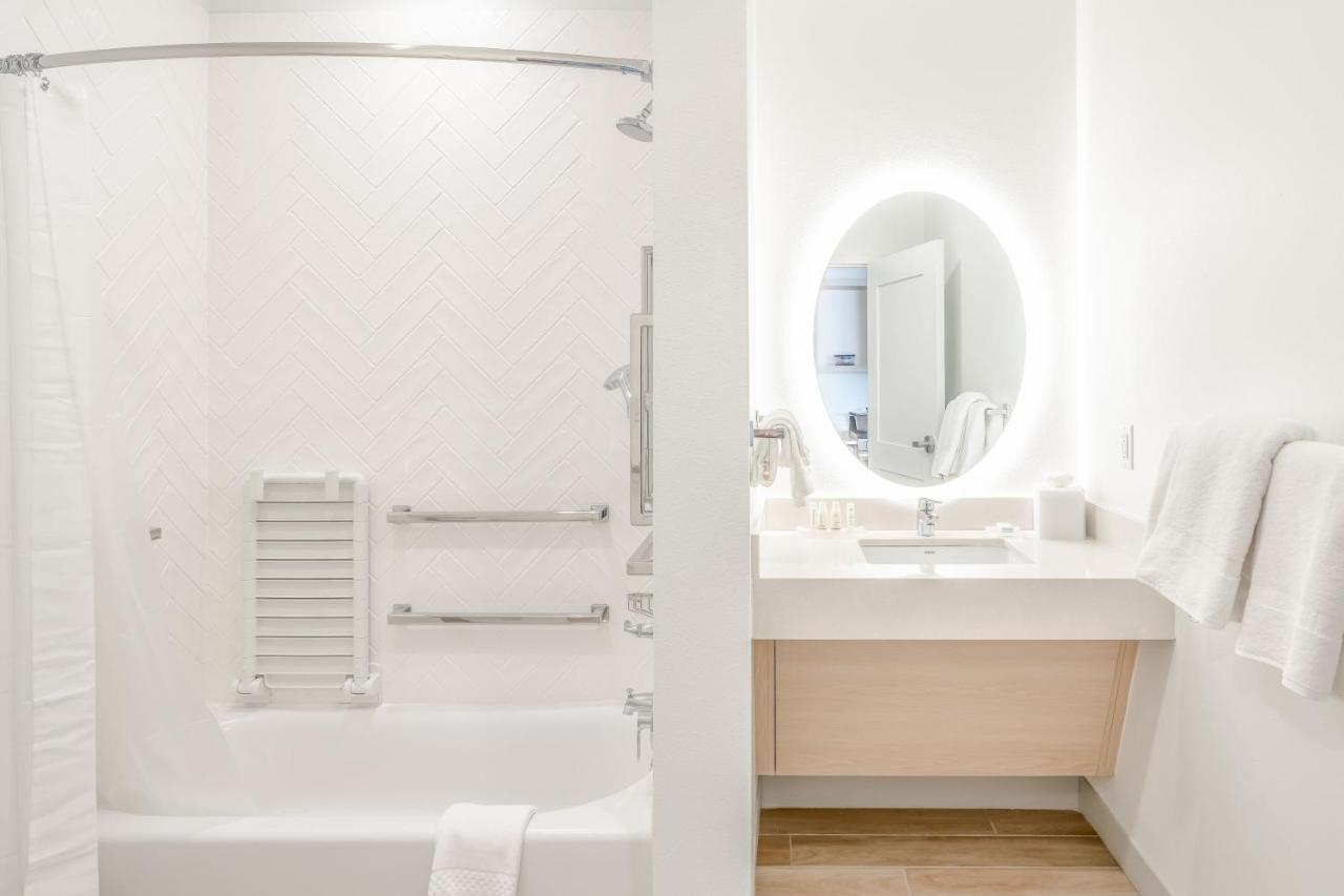 Towneplace Suites By Marriott Dallas 罗克沃尔 外观 照片